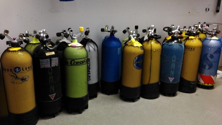 Bouteilles de plongée du club P.A.L.M.